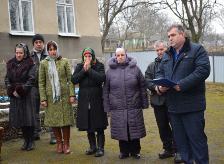 Відкрито меморіальну дошку загиблому учаснику антитерористичної операції Івану Ротарю
