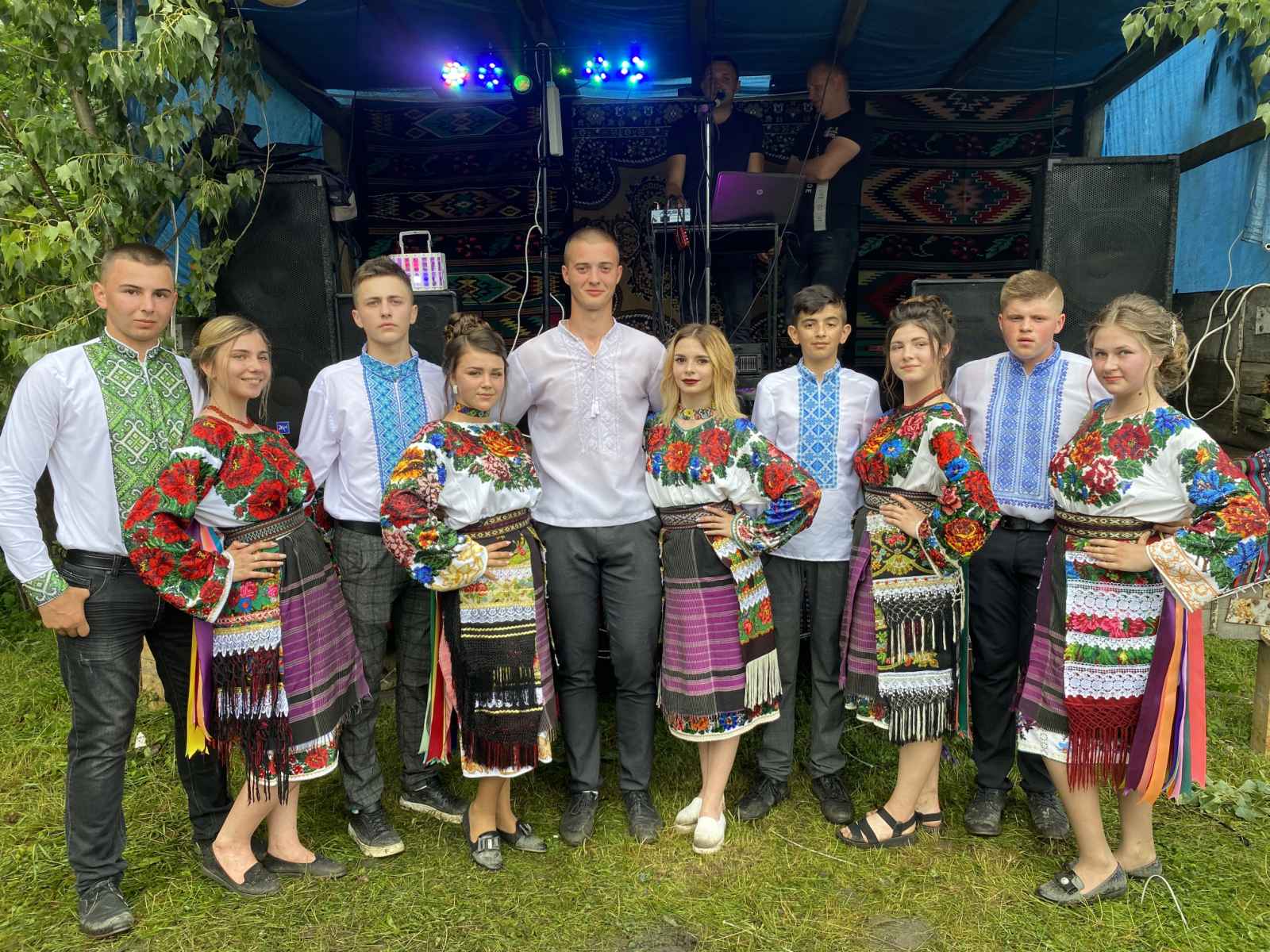 храм