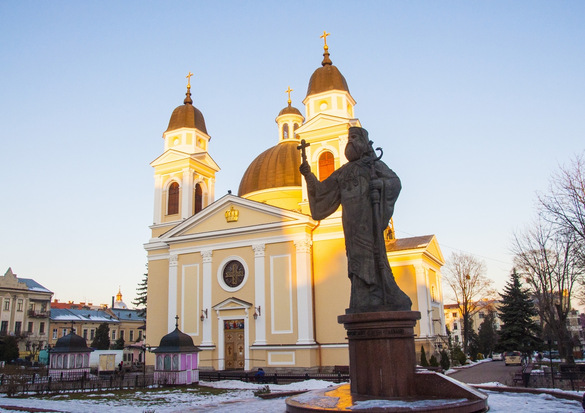 памятник гакману