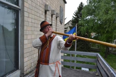 Симпозіум майстрів різьбярства Буковини й Гуцульщини: день перший