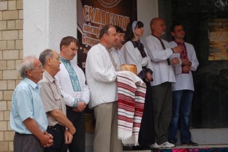 Симпозіум майстрів різьбярства Буковини й Гуцульщини: день перший
